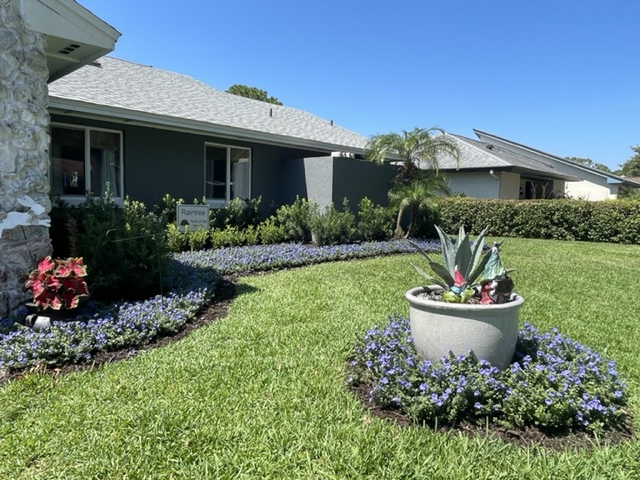 Beautiful yard with custom sprinkler system